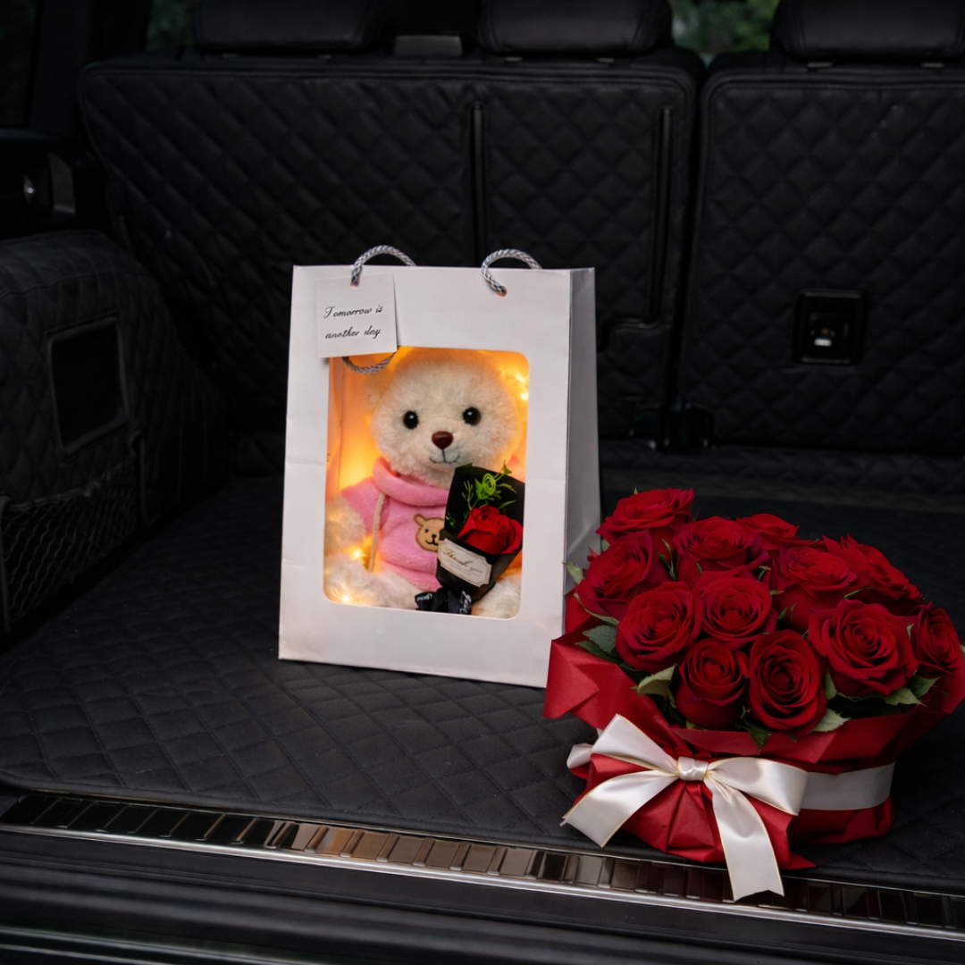 Teddybär Geschenkbox 30 cm – Kuschelteddy mit Rose & LED-Lichterkette – Perfektes Geschenk für Valentinstag, Jahrestag, Geburtstag & Liebe